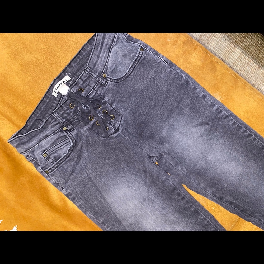 Skinny capri billabong size 26